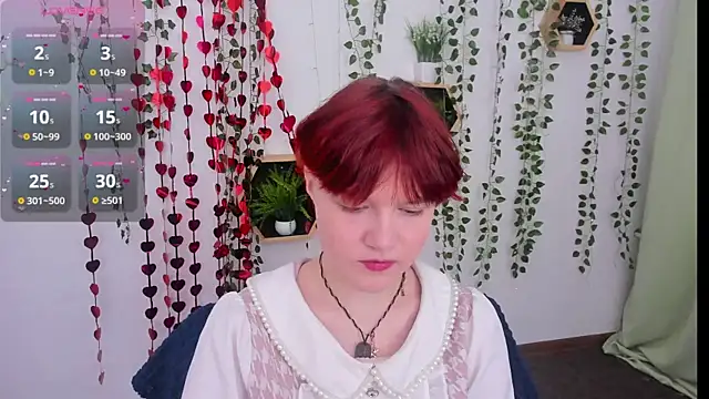 Snapshot of DreamyLuna chatting on March 9, 2025, 8:42 pm DreamyLuna online show from March 9, 2025, 8:42 pm