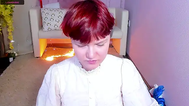 Snapshot of DreamyLuna chatting on March 14, 2025, 8:38 pm DreamyLuna online show from March 14, 2025, 8:38 pm