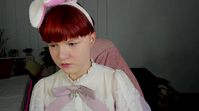 Snapshot of DreamyLuna chatting on March 21, 2025, 8:40 pm DreamyLuna online show from March 21, 2025, 8:40 pm