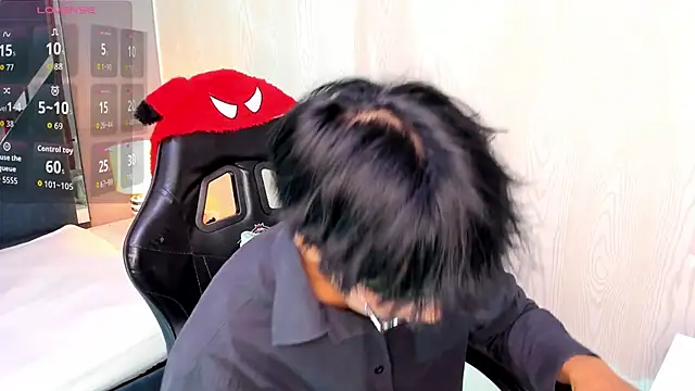 Eriol  online show from April 22, 2026, 12:07 pm