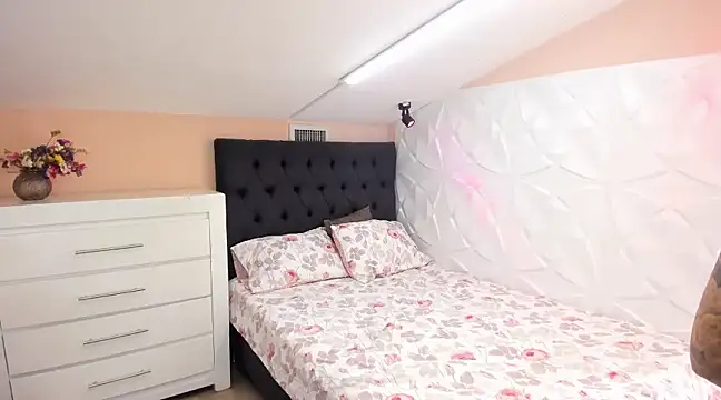 Zara Jackson online show from January 26, 2025, 2:19 pm