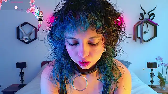 Sweet Chaos online show from November 12, 2025, 5:46 pm