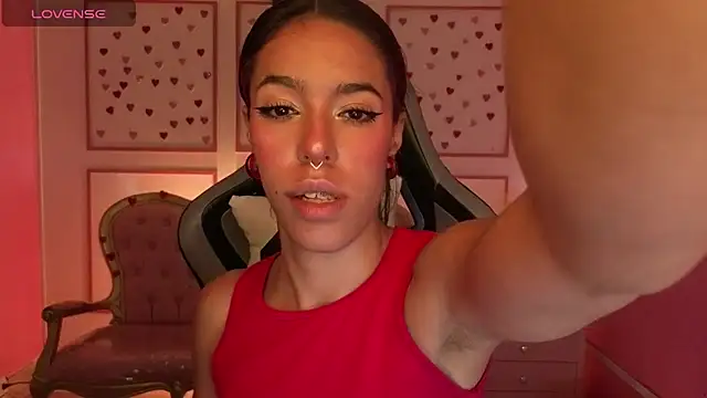 stephania t online show from November 14, 2025, 11:53 am