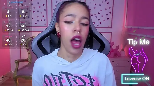 stephania t online show from December 17, 2025, 12:00 pm