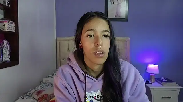 stephania t online show from April 24, 2026, 4:09 pm