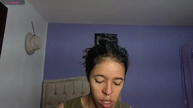 Snapshot of stephania_t chatting on June 4, 2026, 3:07 pm stephania t online show from June 4, 2026, 3:07 pm