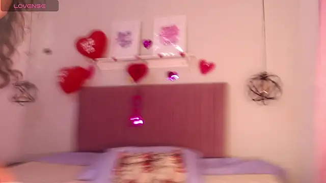 julz 03 online show from March 7, 2025, 1:20 am