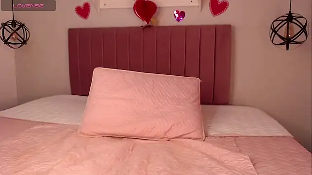 julz 03 online show from March 8, 2025, 11:07 pm