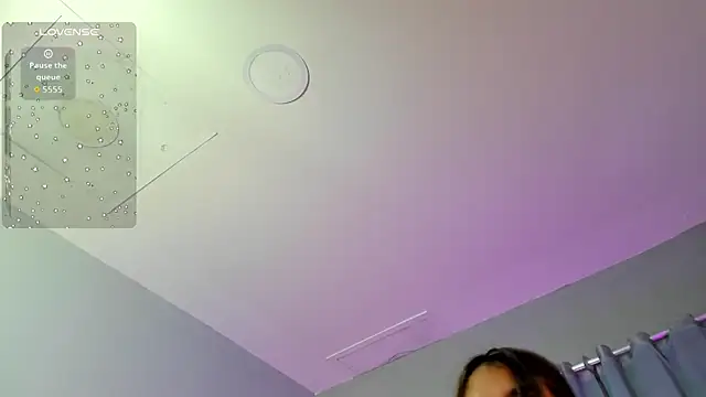  Sophie  miller online show from April 22, 2026, 10:00 pm