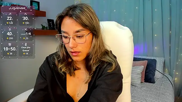 Snapshot of _Sophie__miller chatting on May 20, 2026, 7:42 pm Sophie miller online show from May 20, 2026, 7:42 pm