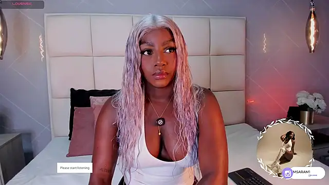 SaraMonroe1 online show from November 8, 2025, 11:32 am