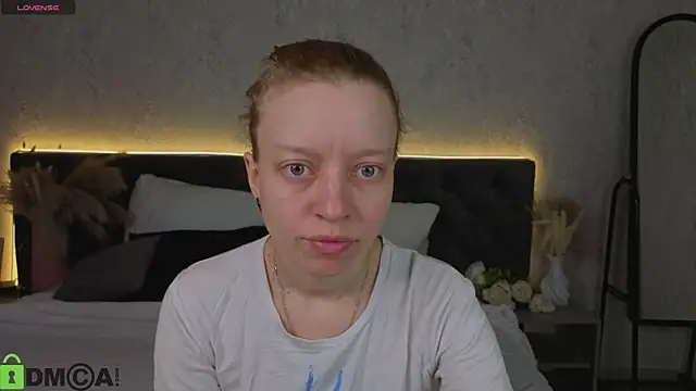 Michelle Blond online show from April 21, 2026, 12:56 am