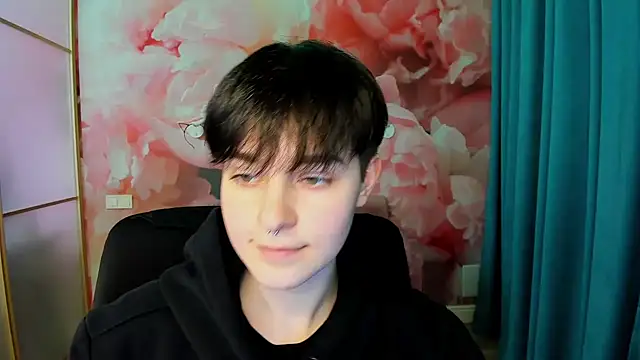 EmiliaYours online show from December 7, 2024, 3:41 pm