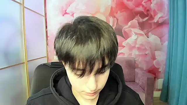 EmiliaYours online show from December 10, 2024, 6:54 am