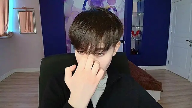 EmiliaYours online show from January 6, 2025, 12:46 pm