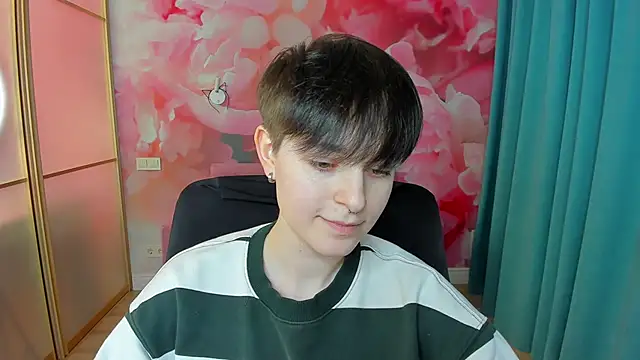 EmiliaYours online show from January 10, 2025, 3:37 pm