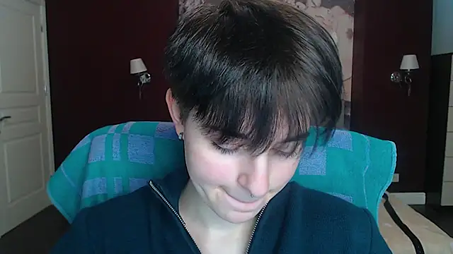 EmiliaYours online show from January 18, 2025, 1:51 pm