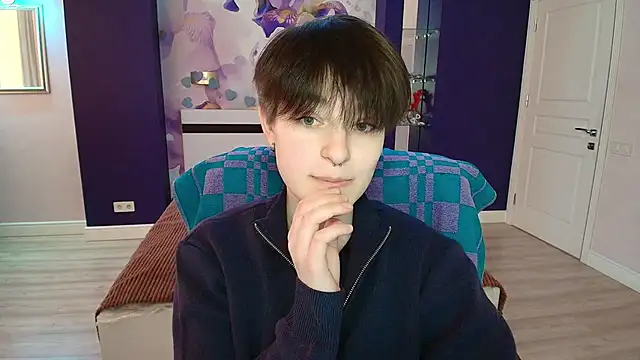 EmiliaYours online show from February 16, 2025, 1:16 pm