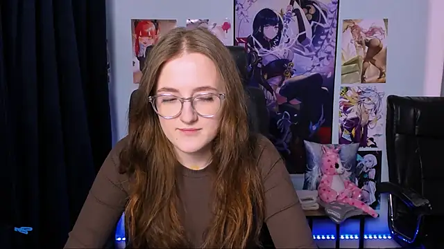 luna berryy online show from December 9, 2024, 7:18 pm