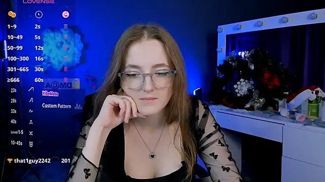 luna berryy online show from January 11, 2025, 3:23 am