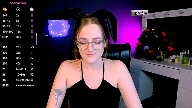 luna berryy online show from February 21, 2025, 11:32 pm