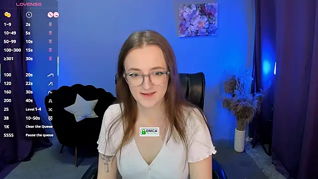 luna berryy online show from February 22, 2025, 8:09 pm