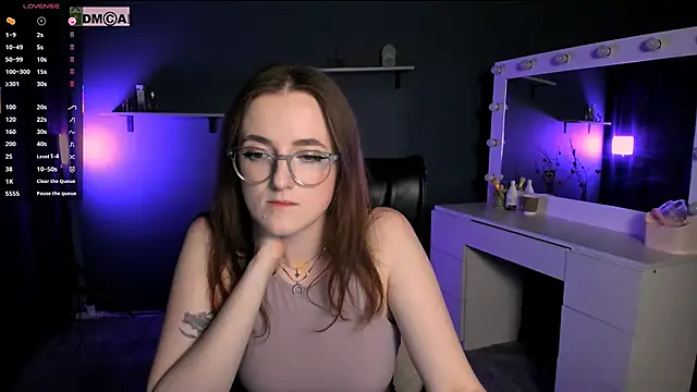 luna berryy online show from March 12, 2025, 12:42 am