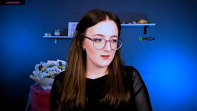 luna berryy online show from November 5, 2025, 8:20 pm