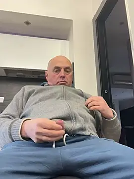 pantomax online show from February 18, 2025, 1:44 pm