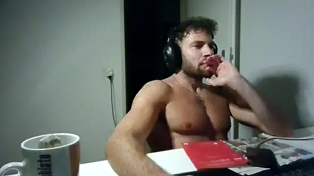 Snapshot of alpha-hunk chatting on June 10, 2026, 8:52 pm alpha-hunk online show from June 10, 2026, 8:52 pm