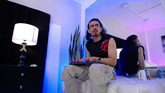 Sr Magnus  online show from February 21, 2025, 12:39 pm