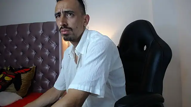 Sr Magnus  online show from October 14, 2025, 5:41 am