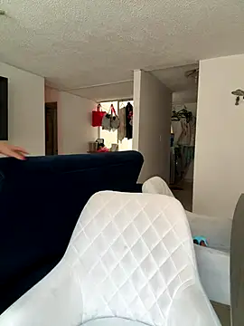 ariiel  online show from January 7, 2026, 4:09 pm