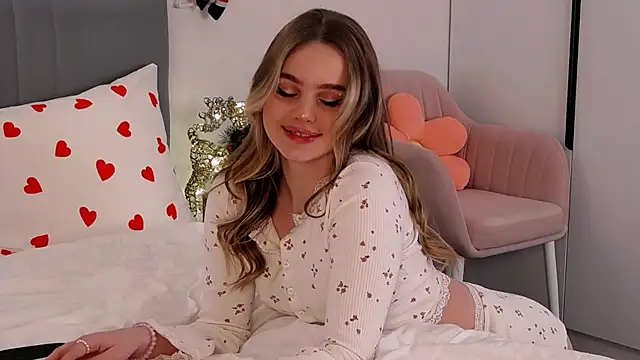 SIlviaBeyt online show from January 6, 2025, 10:47 pm