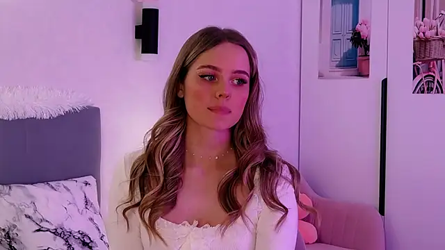 SIlviaBeyt online show from January 19, 2025, 11:10 pm