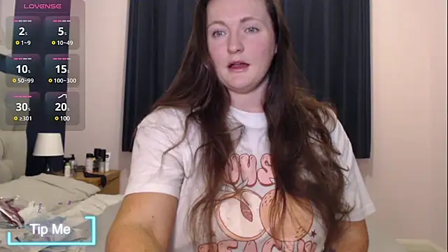 BustyBonnieUK online show from December 18, 2024, 5:10 pm