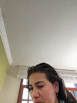 aurora divine online show from October 19, 2025, 1:12 pm