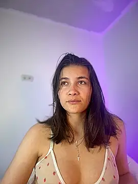 Snapshot of aurora_divine chatting on May 28, 2026, 9:01 pm aurora divine online show from May 28, 2026, 9:01 pm