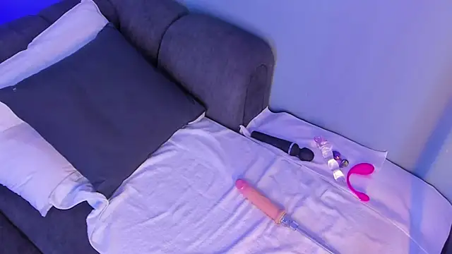 maddy walker online show from December 23, 2024, 8:57 pm