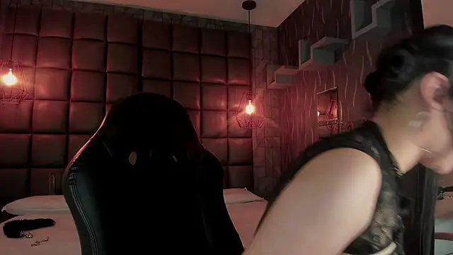 maddy walker online show from December 28, 2024, 9:40 pm