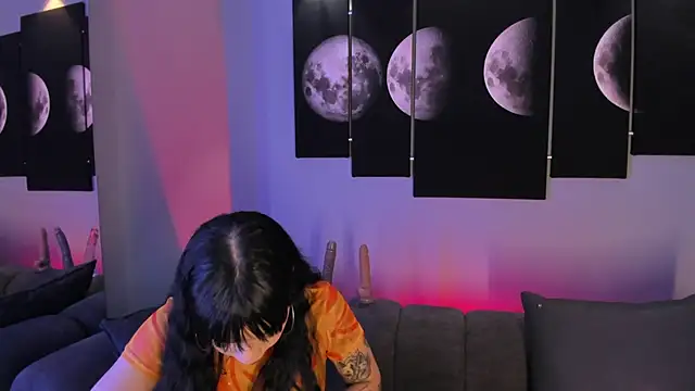 maddy walker online show from January 23, 2025, 8:13 pm