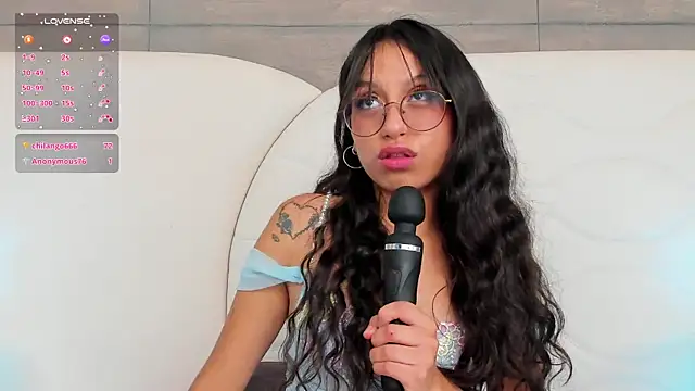 MadyJackson online show from February 6, 2025, 8:02 pm