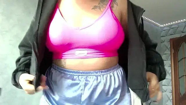 Thalia  Star online show from February 13, 2025, 8:27 am