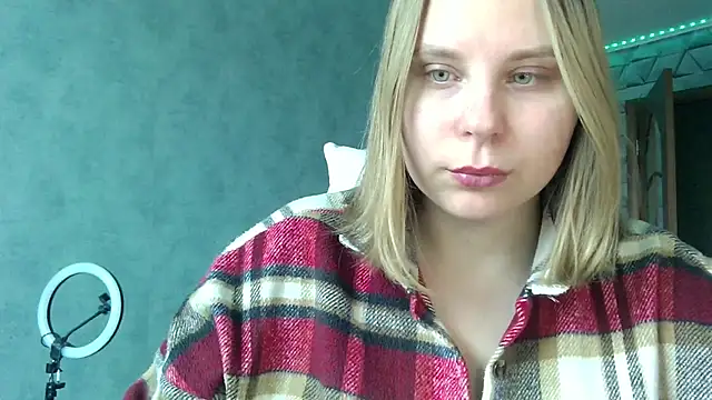 Thalia  Star online show from February 15, 2025, 11:06 am