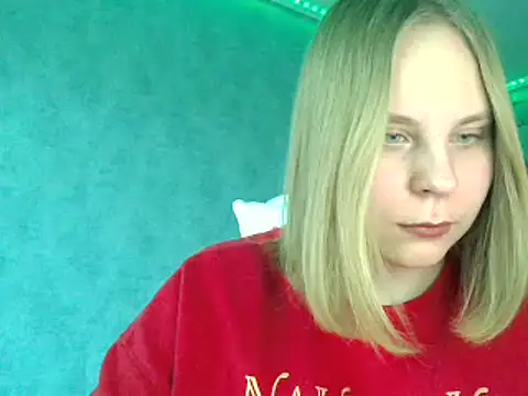 Thalia  Star online show from March 3, 2025, 10:17 am