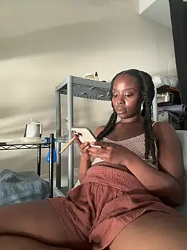 Snapshot of choclatepeaach chatting on June 24, 2026, 5:45 pm choclatepeaach online show from June 24, 2026, 5:45 pm