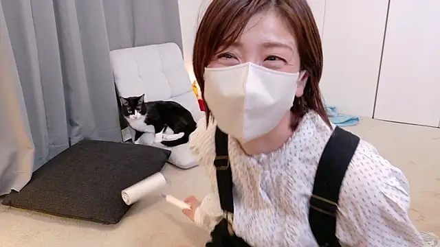Snapshot of Risa_06 chatting on May 1, 2026, 1:26 pm Risa 06 online show from May 1, 2026, 1:26 pm