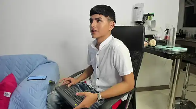 Lyam ap online show from January 11, 2025, 6:56 am