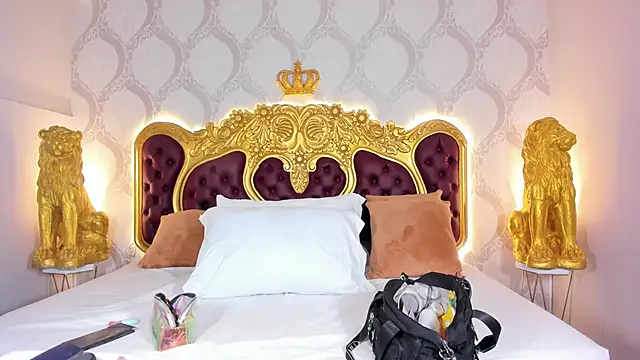 Snapshot of KendralHolson chatting on September 10, 2025, 4:34 am KendralHolson online show from September 10, 2025, 4:34 am