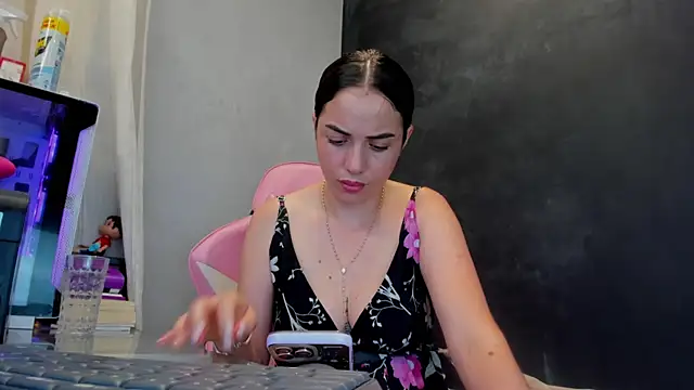 sherilkwang19tv online show from December 20, 2025, 10:06 pm